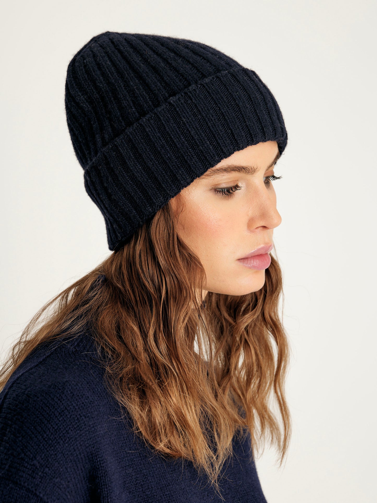 Cappellino a coste 100% Cashmere